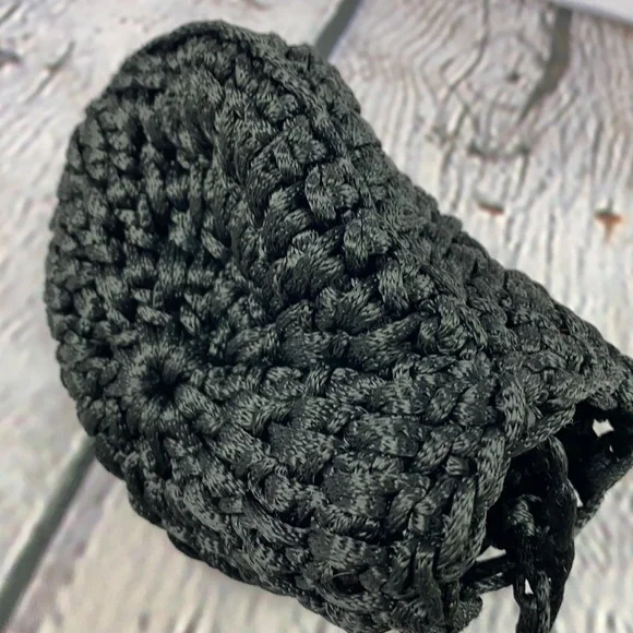 Beautifully Simple Black Crochet Shoulder/Crossbody Bag - Picture 11 of 17